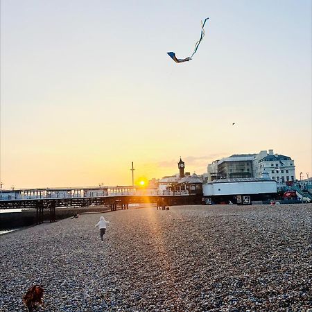Stunning 3 Bedroom & 2 Bathroom Cottage With Patio Brighton Exterior foto
